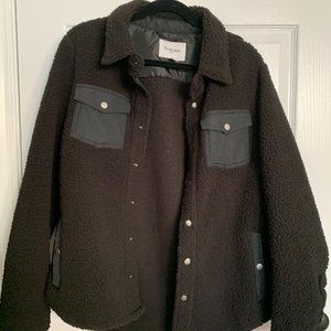 Black Sherpa Long-Sleeve Shacket size medium